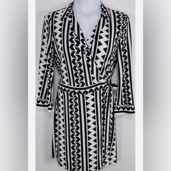 Saks Fifth Avenue Black romper - Picture 3 of 16